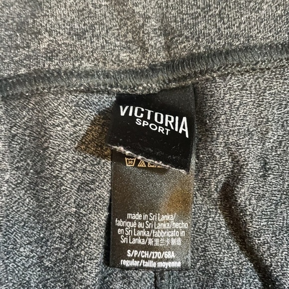 Grey Victoria’s Secret Sport‎ Leggings - Picture 2 of 6